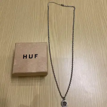 HUF 실버 로고 펜던트 목걸이