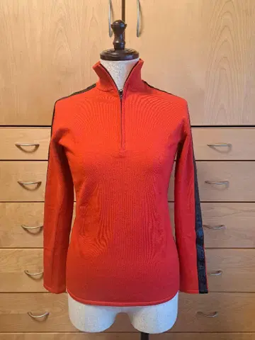 [새상품급] RLX 레드 하이넥 소가죽 라인 여성용 골프 스웨터 S