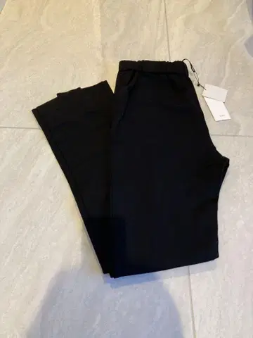 택 포함 새상품 Yori 슬랙스 38