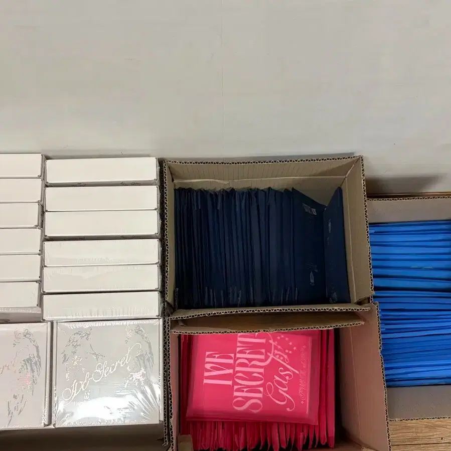 [Includes Loved] Ive Secret Sealed Album 4 Types Set Bulk