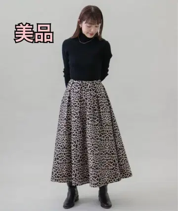 새상품급 Sonny Label 자카드 레오파드 무늬 턱 플레어 스커트