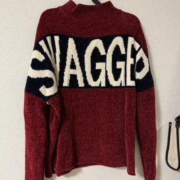 SWAGGER 로고 하이넥 스웨터 GYDA