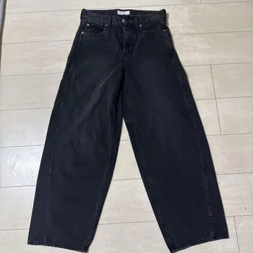 그린 라벨 릴랙싱 커브 데님 38인치 블랙 새상품급