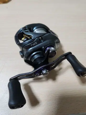DAIWA TATULA SV TW 8.1 낚시릴 왼쪽 핸들