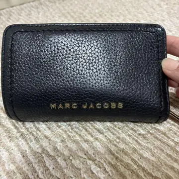 MARC JACOBS 블랙 접이식 지갑