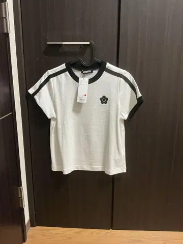 Mary Quant 플라워 로고 반팔 T셔츠