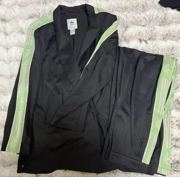 adidas 셋업 수트 자켓 XS / 팬츠 S 새상품급 즉시 구매 OK
