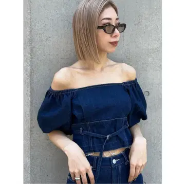 EMODA 오프숄더 데님 상의 인디고