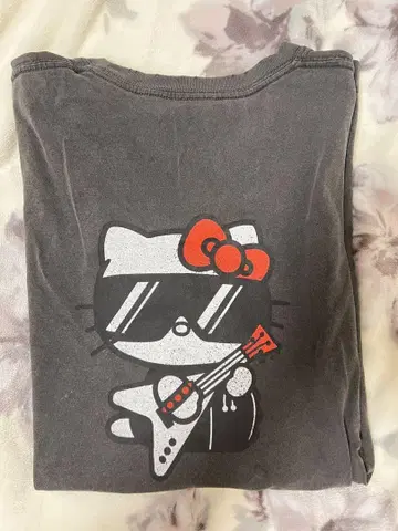 HELLO KITTY 기타 T셔츠 새상품