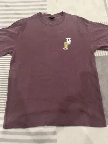 HUF 그래픽 티셔츠 L 퍼플