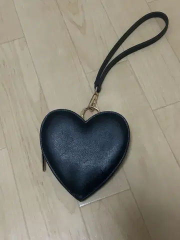 셀보크 블랙 하트 파우치