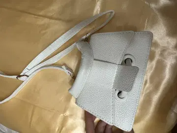화이트 가죽풍 숄더백 미사용 새상품