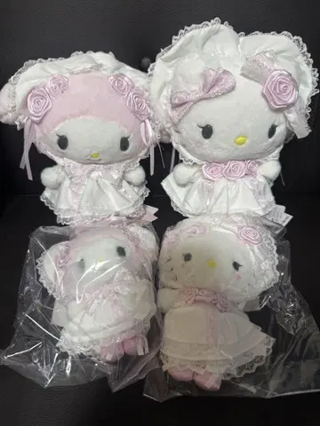 마이멜로디 키티 봉제 인형 마스코트 홀더 화이트 프릴 디자인