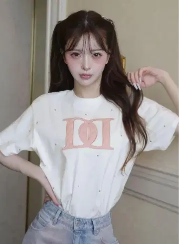 Darich 퀼팅 아플리케 비쥬 T셔츠