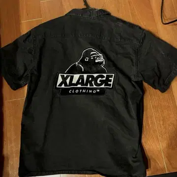XLARGE 블랙 반팔 셔츠