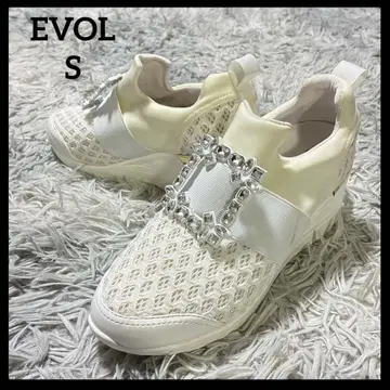 컨디션 최상 EVOL S 22.5 스퀘어 비쥬 스타일업 스니커즈 화이트