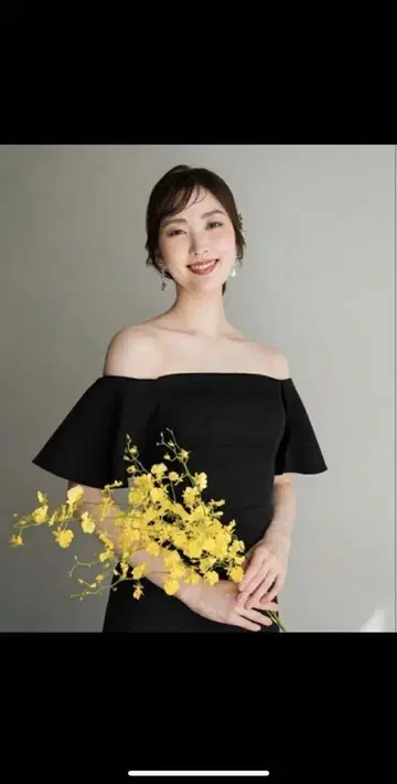 블랙 오프숄더 드레스 결혼식 전 촬영 2차 모임 비터스위트