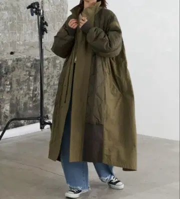 에신타 올리브 그린 퀼팅 롱 코트