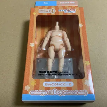 넨도로이드돌 archetype 1.1 Boy (almond milk)