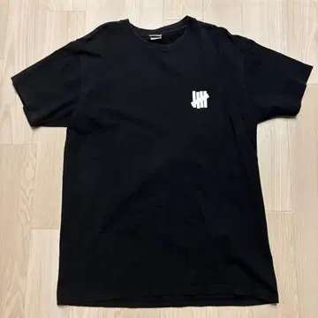 [ UNDEFEATED ] T셔츠 L 사이즈