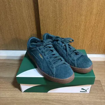 PUMA 다크 그린 스웨이드 스니커즈