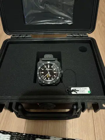 Bell & Ross BR0392-D-BL-CE/SRB 자동 시계