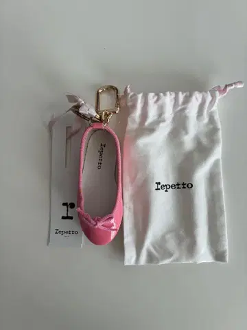 새상품 Repetto 키링 짙은 핑크 페이턴트 레페토