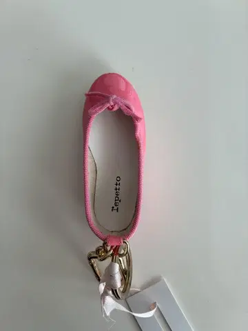 새상품 Repetto 키링 짙은 핑크 페이턴트 레페토