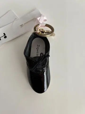 새상품 Repetto 키링 키링 블랙 페이턴트 zizi 레페토