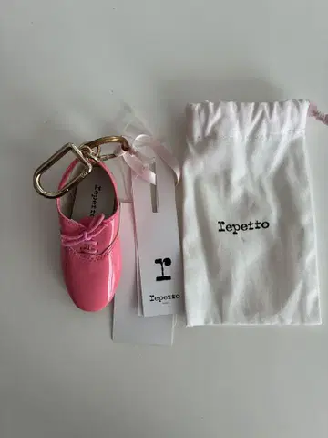 새상품 Repetto 키링 키링 zizi 짙은 핑크 페이턴트