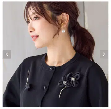 로즈 티아라 플라워 모티브 니트 블랙 사이즈 42호 (XL)