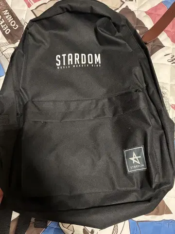 STARDOM 블랙 백팩 아베일
