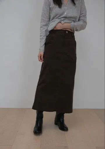 OHOTORO Troy Corduroy Skirt