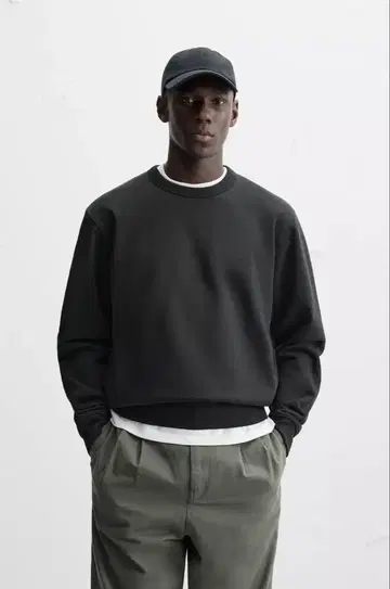 택 포함 새상품 ZARA 크루넥 맨투맨 블랙 L