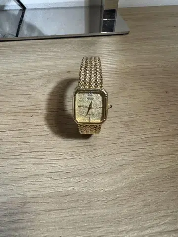 SEIKO Excelline 골드 쿼츠 시계