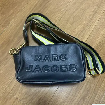 MARC JACOBS 블랙 숄더백