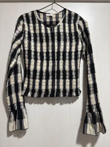 CLANE CLANE SHIRRING DESIGN BLOUSE