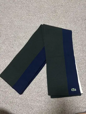 거의 새상품, 새상품급 Lacoste 스트라이프 머플러 다크 그린/네이비