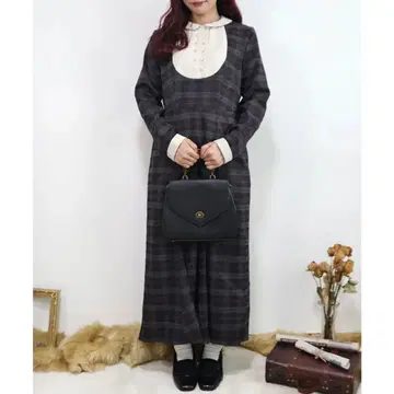 핀 오벌 요크 절개 머메이드 체크 원피스
