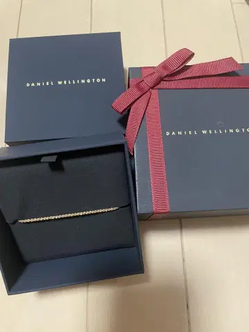 DANIEL WELLINGTON 골드 팔찌