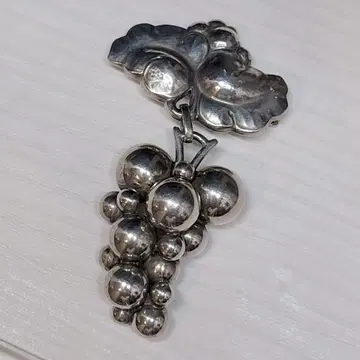 GEORG JENSEN (조지 젠슨) 포도 브로치