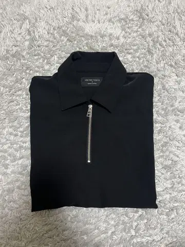 UNITED TOKYO 블랙 지퍼 반팔 셔츠