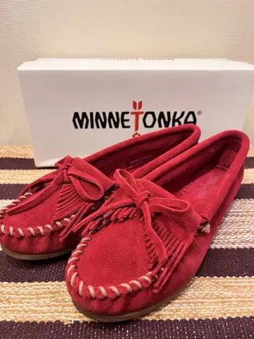 MINNETONKA 레드 모카신 박스 포함