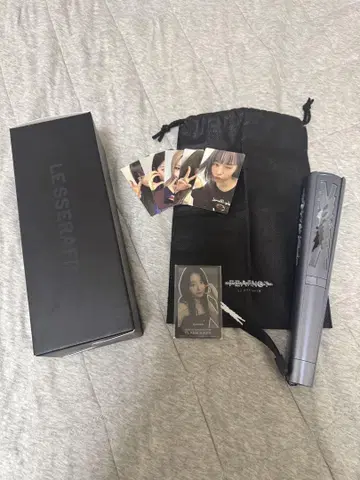 LE SSERAFIM 응원봉 트레이딩 카드 포함