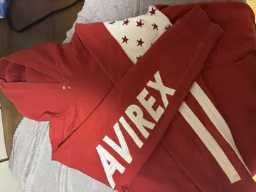 AVIREX 레드 후드 부착 후드티