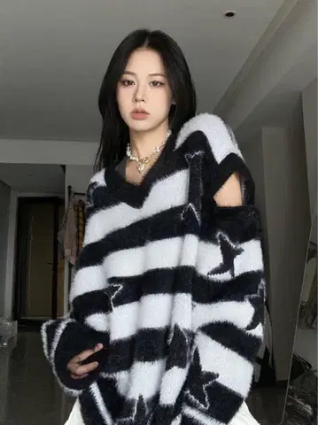 V넥 블랙 핑크 스트라이프 스웨터 풀오버 Y2k