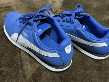 PUMA 블루 스니커즈