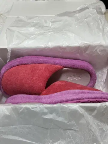 SKYLRK REST SLIPPER