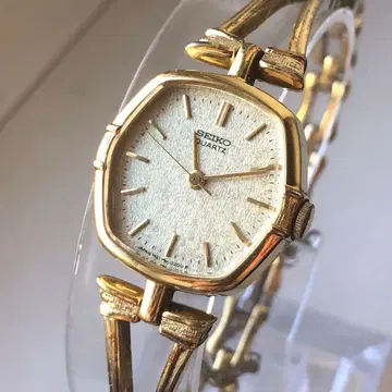 [ 새상품급 ] SEIKO 세이코 쿼츠 손목시계 골드 팔각형 작동품