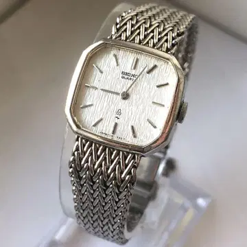 [ 새상품급 ] 세이코 SEIKO 샤리오 쿼츠 손목시계 실버 작동품